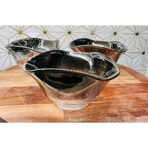 Set of 3 Dorothy Thorpe Silver Fade Three-Corner‎ Bowls - 3"x5"x5"